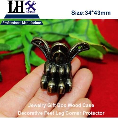 P0YP88 4pcs/lot Antique Claw-shape Stripes Jewelry Gift Box Wood Case Furniture Decorative Feet Leg Corner Protector