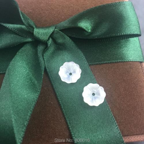 10MM 12Pcs/lot Five Petal Round Flower Shape Natural Whtie Pearl Shell Bead Jewelry Charms