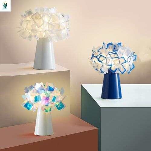 Italian Designer Flower Table Lamp Simple Modern Creative Flower-shaped Lamps Bedroom Bedside Study Romantic Decorative Led Lamp