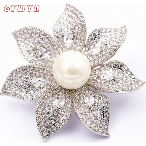 Boutique brooch latest pure copper green cubic zircon cute flowers inlaid brooch womens wedding scarf scarf jewelry gifts