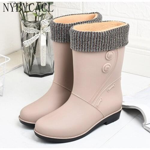 2021 Women Mid-calf Rain Boots Non-slip Short Outdoor Rain Shoes Woman Solid Waterproof Rainboots Warm Plush Inserts galoshes
