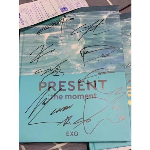 Signed EXO autographed photobook PRESENT the moment in Hawaii K-POP 092019
