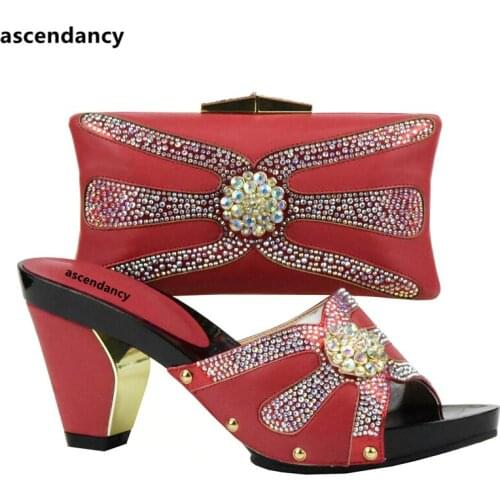 Latest Red Color Women Shoes and Bag Set Decorated with Rhinestone Italian Matching Shoe and Bag Set for Wedding Party Shoes Bag