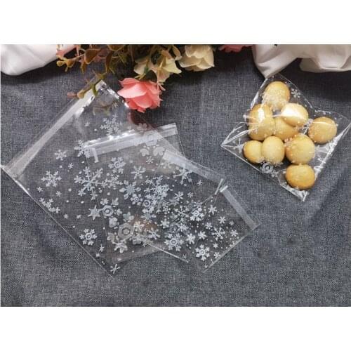 100 Pieces Transparent Snowflake Plastic Self-adhesive Bag Candy Cookies Snacks Baking Frosted Wedding Party Party Gift Bag