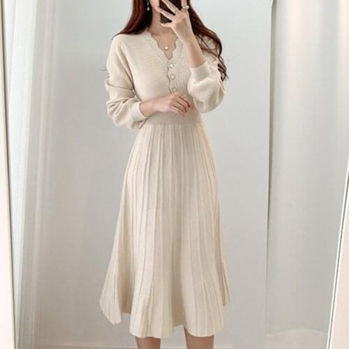 2021 New Autumn Winter Woman Pleated Dress Long Sleeve Slim Sweater Dresses Vintage Knitted Elegant Midi Dress