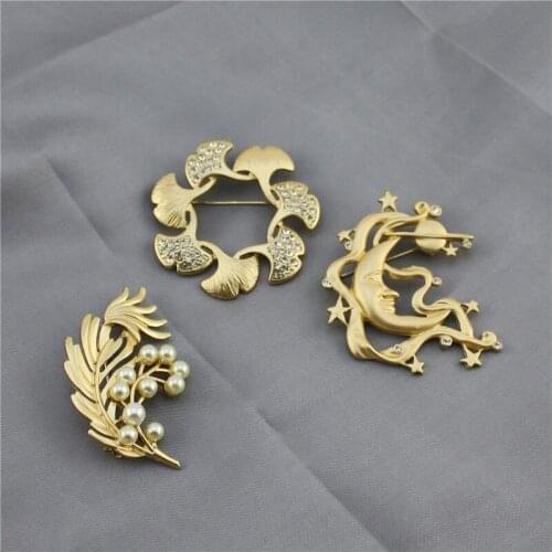 DUOSHENG Gold Brooches For Clothes