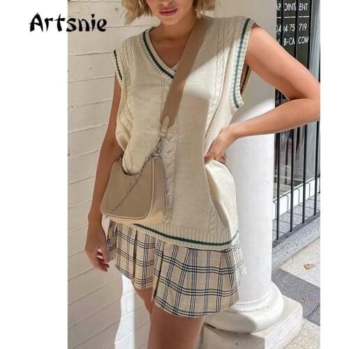 Artsnie Vintage Striped Sweater Vest Women Autumn 2021 V Neck Sleeveless Pull Femme Streetwear White Knitted Ladies Sweater Vest