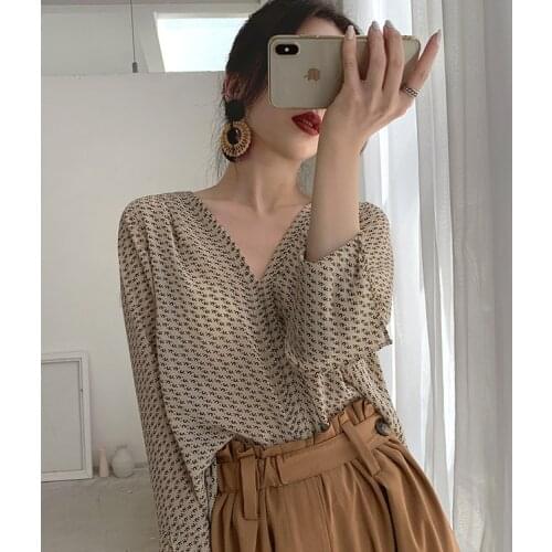 In the summer of 2022 with ladies open fork long sleeve printed chiffon unlined upper garment of female temperament