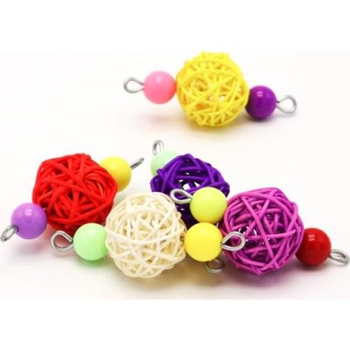 1pcs Bird Chew Balls Bite-Resistant Interactive Parrot Rattan Ball Bird Wicker Ball Interactive Toys Birds Supplies Random Color