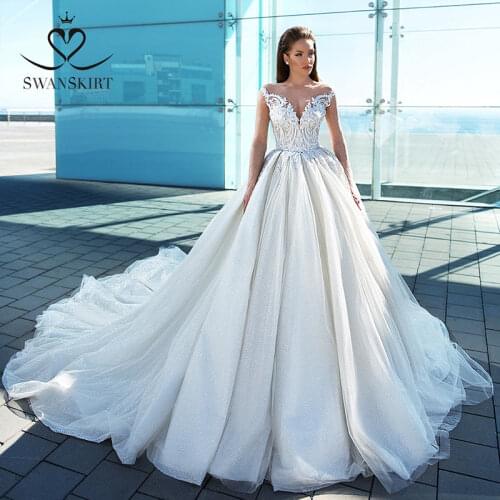 Glamorous Long Sleeve Princess Wedding Dress 2020 SwanSarah Appliques Ball Gown Sweetheart Beaded Bridal F307 Vestido De Noiva
