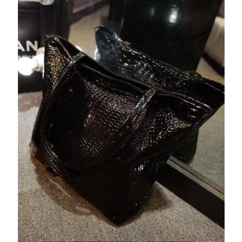 Free shipping 2020 Frans large-capacity handbag fashionable European and American womens bag