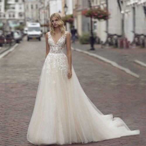 Boho V Neck Floral Champagne Wedding Dress A Line 2021 New Design Open Back Appliques Tulle Bridal Gown Bohemian