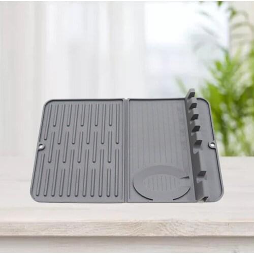 Silicone Material Spoon Rests for Kitchen Counter 6 Slots with Drip Pad Anti-slip Heat Resistant BPA-Free Spoons Holders