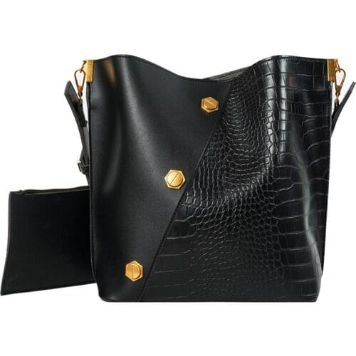 自由与荣耀 Bags For Women