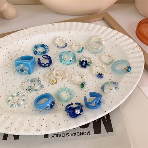2021 New Kpop Vintage Freshwater Pearl Beaded Blue Acrylic Resin Flower Rings for Women Girls Aesthetic Jewelry Party Gifts