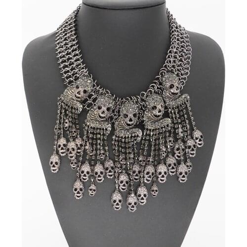Vintage Punk Skull Choker Necklace Women Big Chunky Statement Necklace Female Luxury Retro Long Tassel Pendants Necklace Jewelry