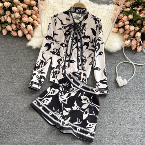 2021 New Chic Fashion Two Piece Set Womens Suit Printed Long Sleeve Blouse Tops & High Waist Shorts Female Office Suit Outfits