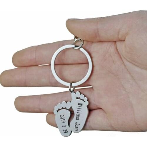 Stainless steel Baby Feet Print Keychain Custom Engraved Baby Name & Date For Birthday Gift Family Jewelry Drop Shipp