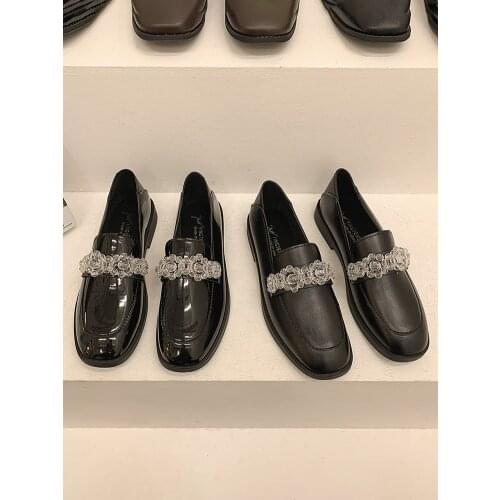 Womens shoes leather shoes 2021 spring new retro black beaded flower set foot thick heel low heels