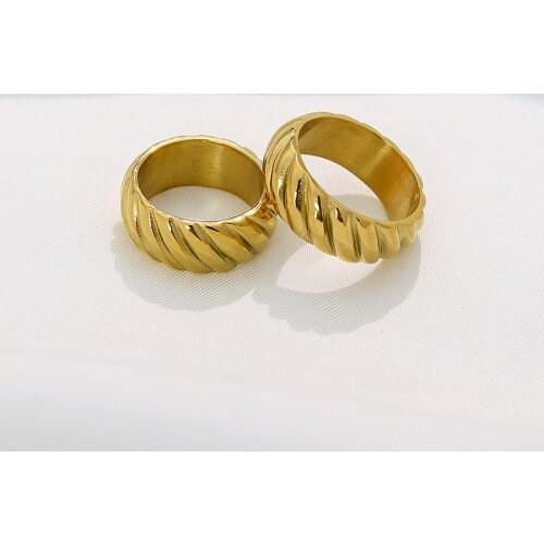 2020 Winter Must Have Fashion Minimalist Bowknot Finger Ring Taxtured Wave Gold Plated Rings For Women Party Jewelry
