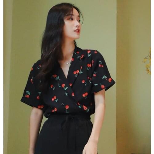 Black Printed V-neck Shirt Women 2021 Summer Chic Niche Short-sleeved Shirt Loose Flower Blouse Floral Shirt Girls