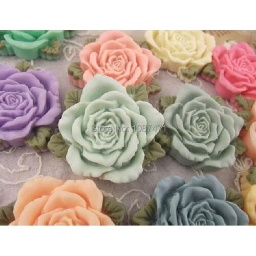 100pcs mixed color 40mm Quality resin flowers, jewelry garment accessories, diy accessories with large leaves roses Decoration