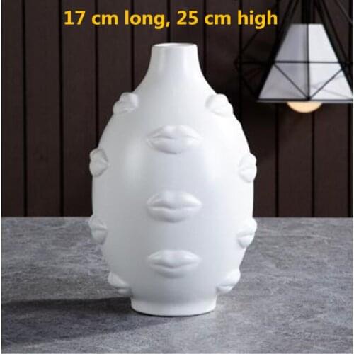 Creative ceramic human mouth vase, European modern ceramic art, home office restaurant bar desktop decoration gift