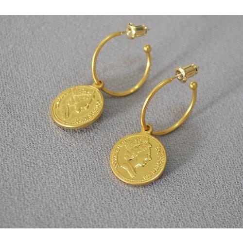 European and American retro Queen Elizabeth head gold coin C earring earrings detachable female