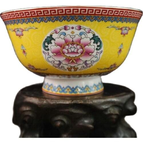 Chinese Old Porcelain Pastel Painting Flower Patterns Bowl