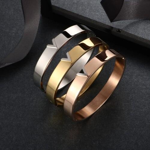 MSX Wholesale Gold Stainless Steel Bracelets Femme Letter V Shape Titanium Steel Bangles Vintage Love Bangle Bracelets For Women