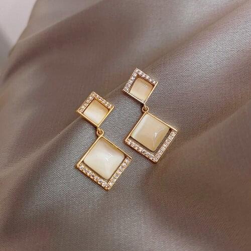 Womens Fashion Geometric Earrings Cube Rhinestone Dangle Earrings Girl Simple Square Earrings Jewelry Accessories for Women