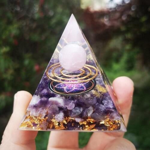 Ogan Pyramid Hand-Decorated Seven Chakras Amethyst Crushed Stone Energy Tower Powder Crystal Universe Ball Pyramid Jewelry