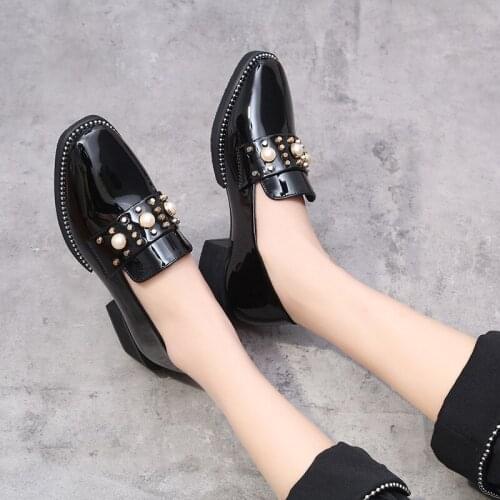 Pearl Patent Leather Shoes for Woman Pumps Black Party Heels Women Kitten Heels Woman Loafers Shoes British Style Square Heel