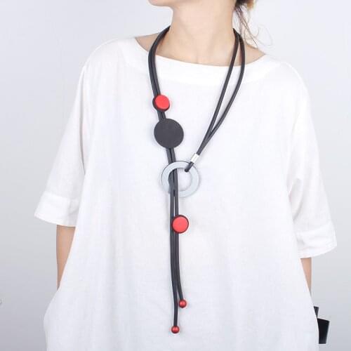 New Big Round Pendant Necklace Red Wooden Beads Accessories Long Necklace Female Strange Jewelry Circle Jewellery For Women Gift