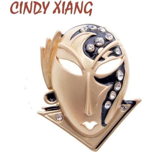CINDY XIANG Gold Color Rhinstone Mask Brooch Fashion Design Cold Style Pin High Quality New Arrival Coat Pin New 2020