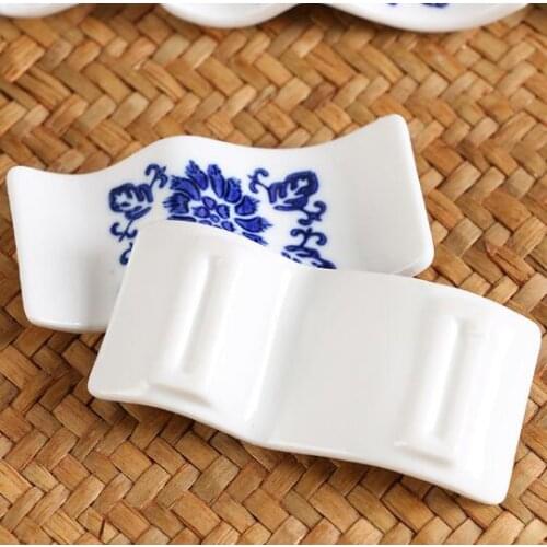 Ceramic chopsticks support blue and white chopsticks stand