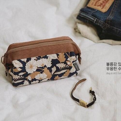 New style wash bag multifunctional portable large capacity travel cosmetic storage bag womens frame cosmetic bag Portable