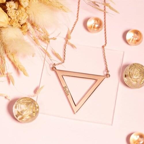 HUHUI Customized Name Necklaces With Triangle Pendant Personalized Engraved Nameplate Stainless Steel Women Jewelry Family Gifts