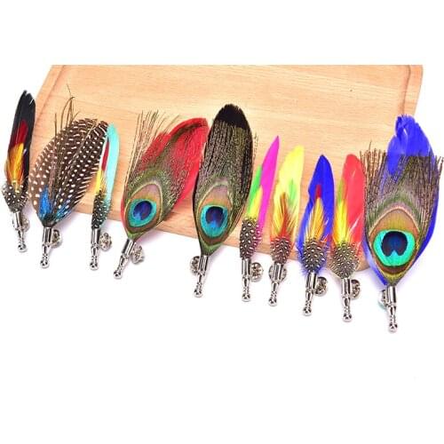 Colorful Feather Brooch Lapel Pin Fashion Designer Handmade Men Women Novelty Brooches Lapel Pins Dress Suit Accessory Gift