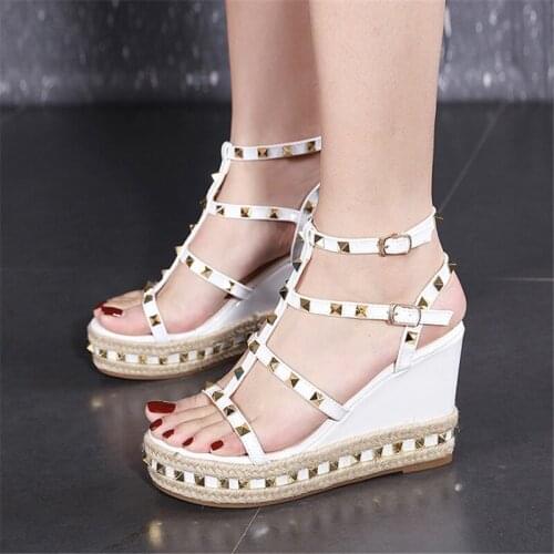 2021 Rivet Wedge Sandals Women Shoes Summer High Heels Casual Platform Silver Platform Sandals