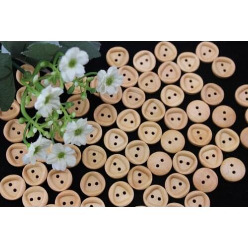 400pcs 15mm natural wood color varnished triangle wood buttons Cabochons laser cut carved smooth lacquered