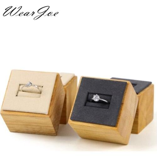 Square Solid Wood Wedding Diamond Ring Jewellery Display Stand with microfiber for Exhibit Engagement Ring Jewelry Store Holder