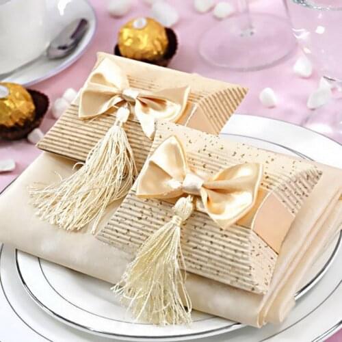 50pcs Paper Pillow Boxes For Gifts wedding Favors And Gift Bag Tassel wedding Candy Box Gift Box With Bow And Tassel