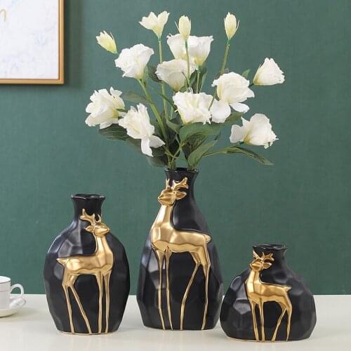 Light Luxury Ceramic Vase Club Wine Cabinet Decoration Deer Vase Home Soft Decorative Vase