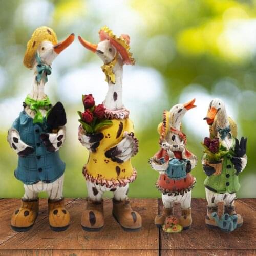 Cute Cartoon Duck Sculpture Realistic Duck Family Of Four Resin Crafts Garden Yard Decoration Creative Housewarming Gift