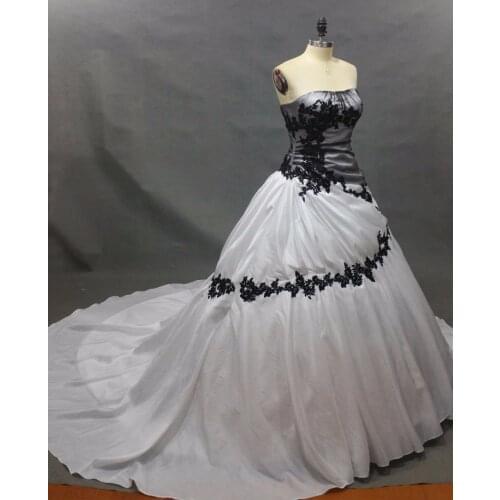 White And Black Wedding Dresses Sweep Train Bridal Dresses 2021 Sexy Strapless Lace Wedding Gowns Custom Vestido Noiva Princess