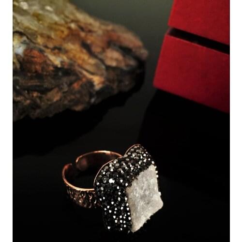Dr Stone Natural Stone Women 'S Quartz and Matte Onyx Stone Gold Plated Ring KRB189