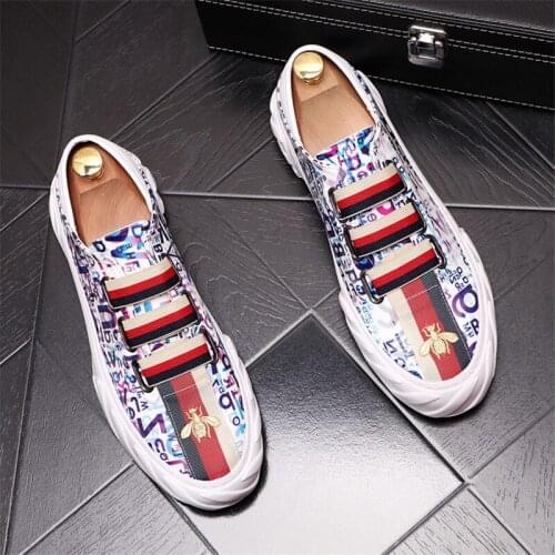 Fashion Design High Quality Fashion Men High Top British Style Embroidery Shoes Men Causal Luxury White Black Rubber Shoes 77