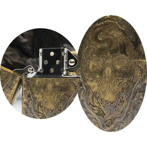 Hand-carved skull B kerosene lighter hand-carved for old personality creativity