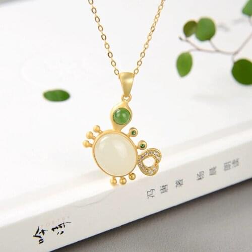 Natural Hetian jade small crab egg face heart-shaped pendant necklace Chinese style retro elegant lovely women charm accessories